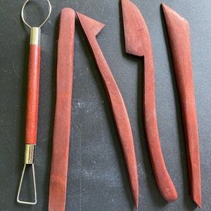 Wood tools used for sculpting or clay. Never used.